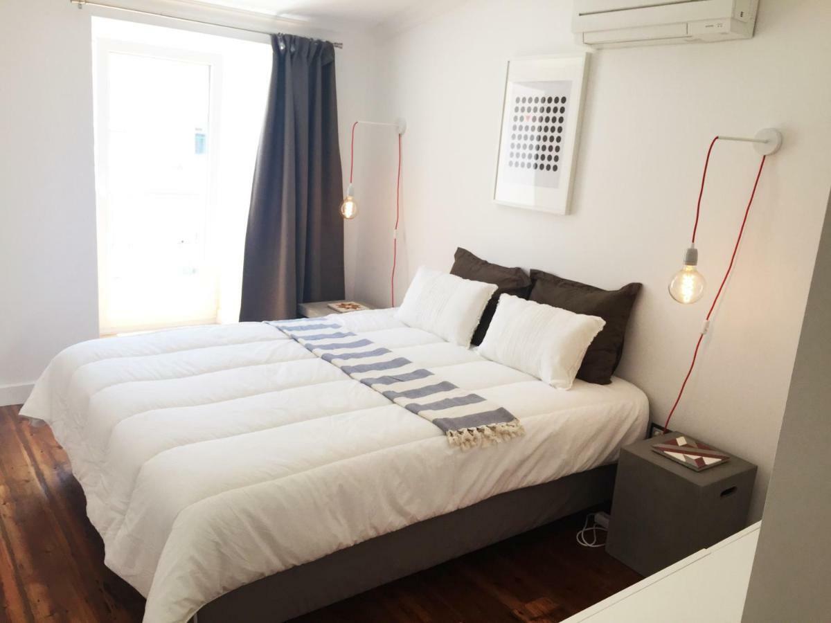 리스본 Apt Lumineux Terrasse Principe Real 아파트 외부 사진