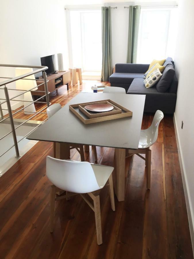 리스본 Apt Lumineux Terrasse Principe Real 아파트 외부 사진