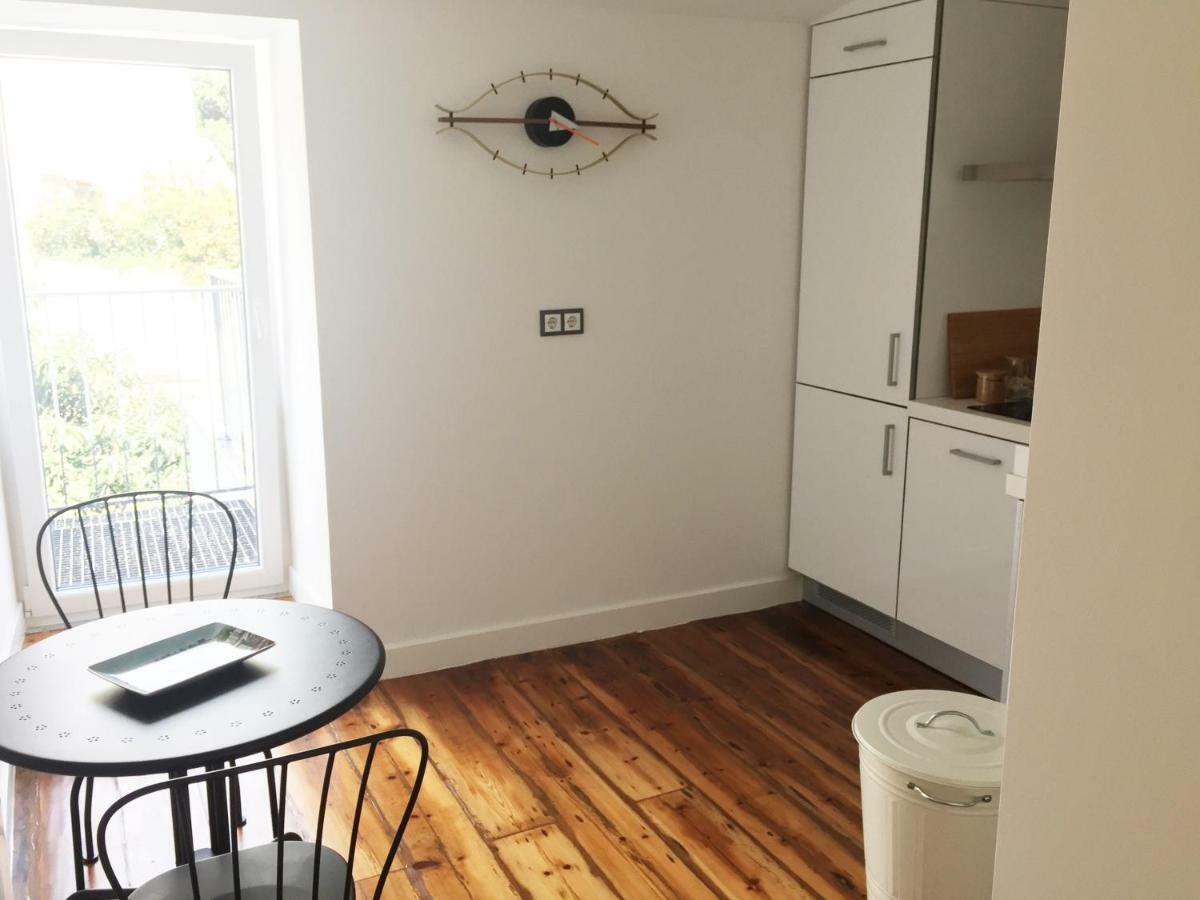 리스본 Apt Lumineux Terrasse Principe Real 아파트 외부 사진
